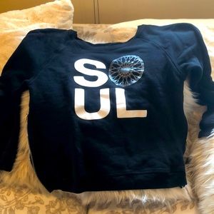 SoulCycle sweatshirt, great condition, soul logo in front, size large.